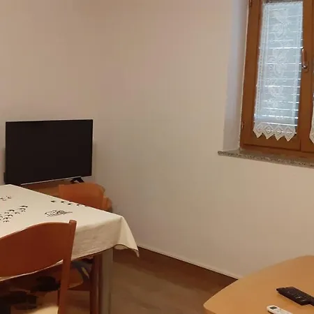 Kelk Apartment *